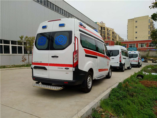 福特新全顺救护车