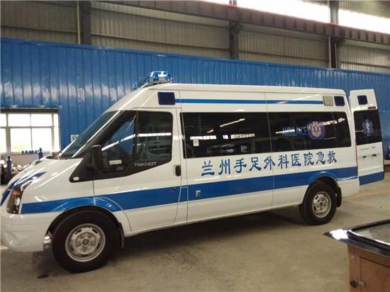 新世代全顺v348江铃救护车（卧铺版）