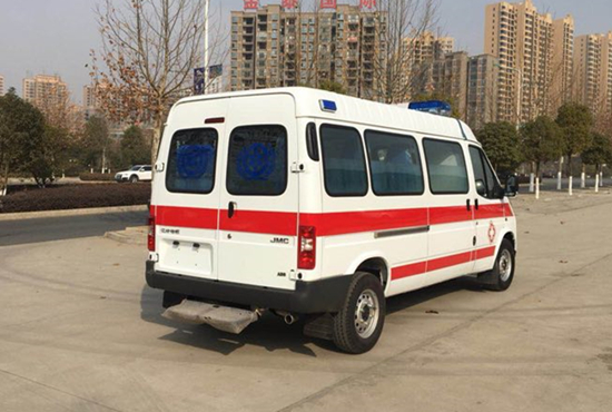 江铃特顺救护车（长轴）
