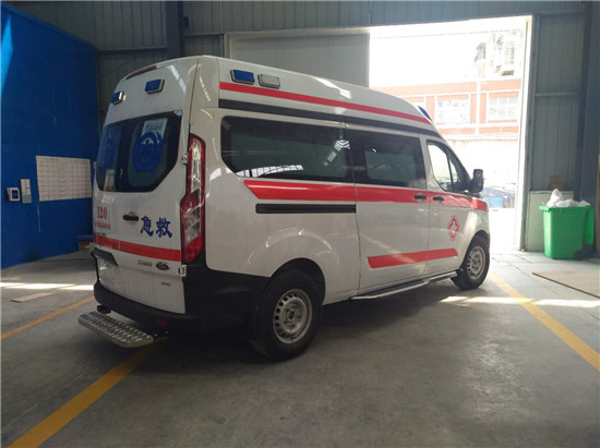 福特新全顺V362救护车