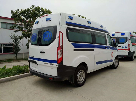 新全顺母婴型新生儿救护车