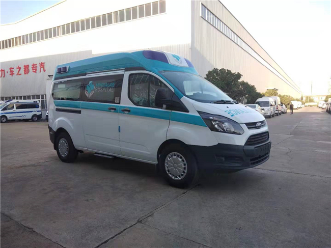 江铃V362救护车（外贸出口）