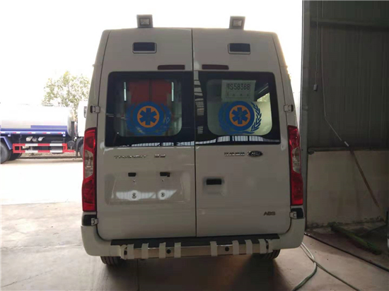 江铃全顺V348（短轴）中顶监护型救护车