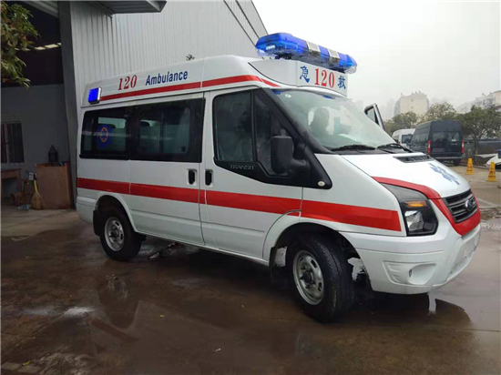 江铃全顺V348（短轴）中顶监护型救护车