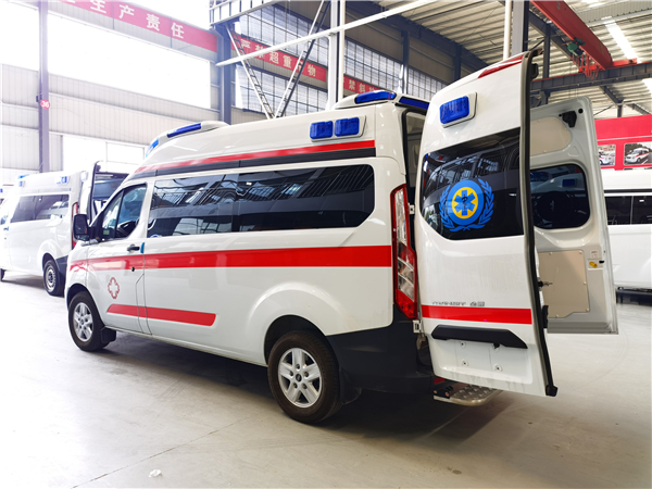 负压型江铃福特（航空舱）救护车 国六柴油版