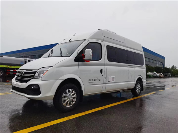 移动牙科车