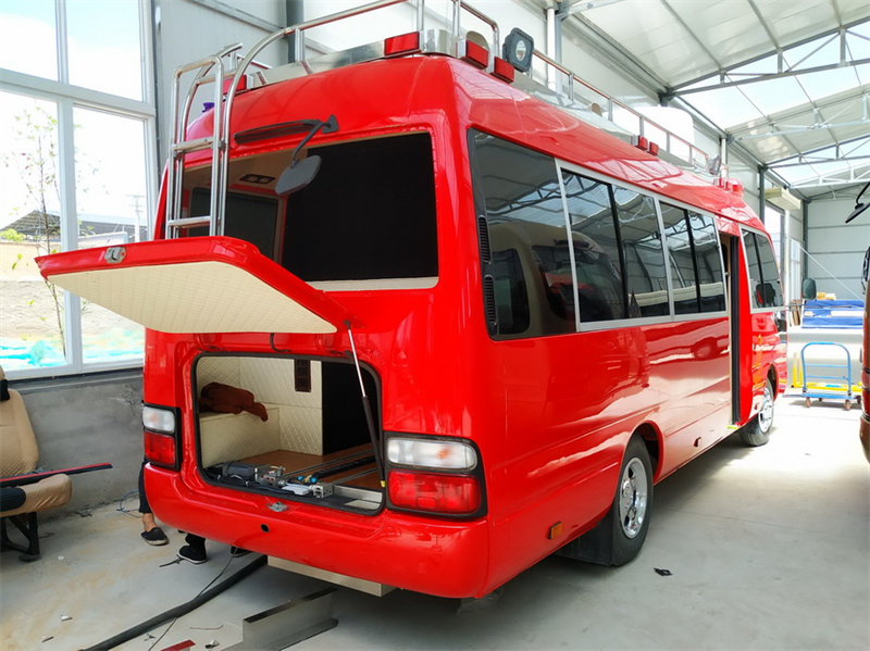 丰田考斯特多功能指挥车