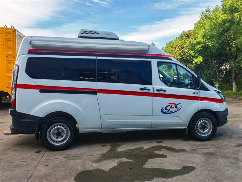 福特新全顺V362防疫指挥车