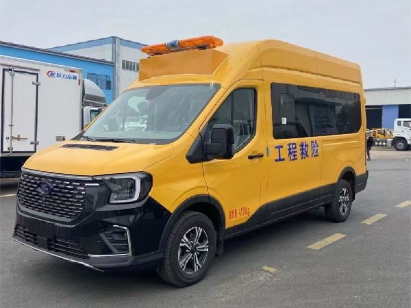 福特T8矿山救援车（气防车）
