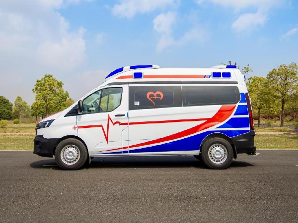 福特全顺T6救护车（模具版）
