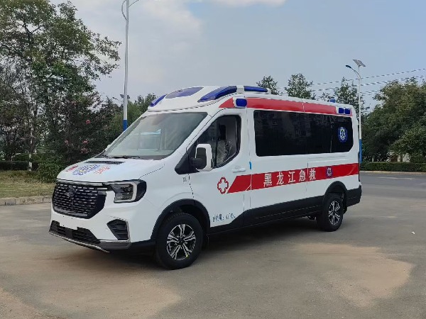 江铃福特T8救护车