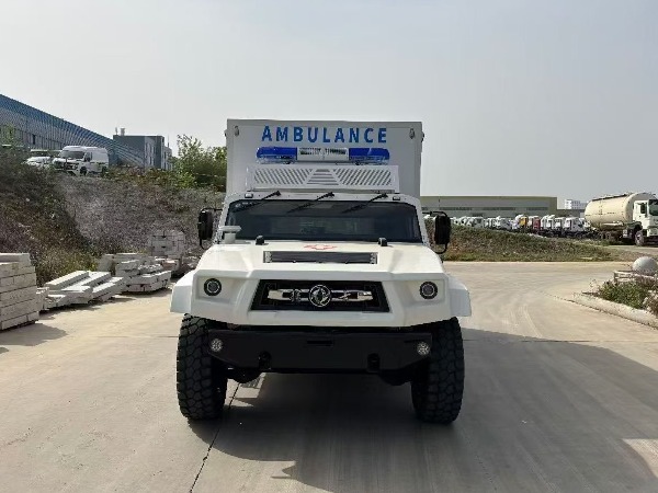 猛士 4X4 救护车