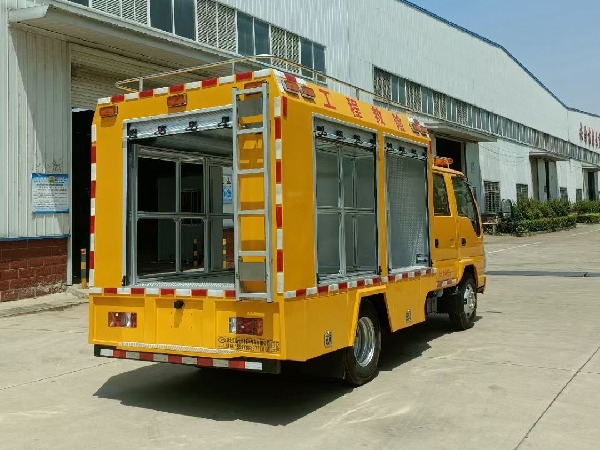 五十铃双排座装备救险车 五十铃双排座装备救险车